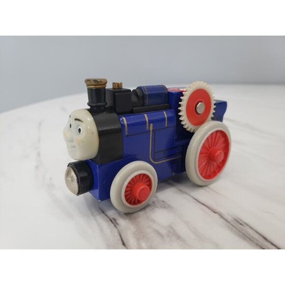 Fergus‎ Thomas & Friends Wooden Railway Magnetic Train - Picture 1 of 4